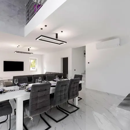 Tatil Evi Luxury Colosseum Bilice